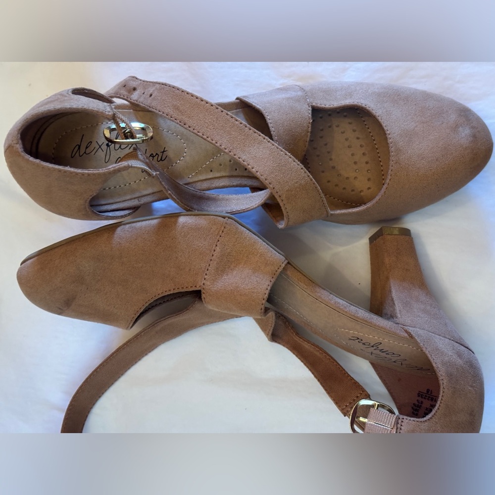 Dexflex Comfort Women's Cross-Strap Tan Heels 8.5